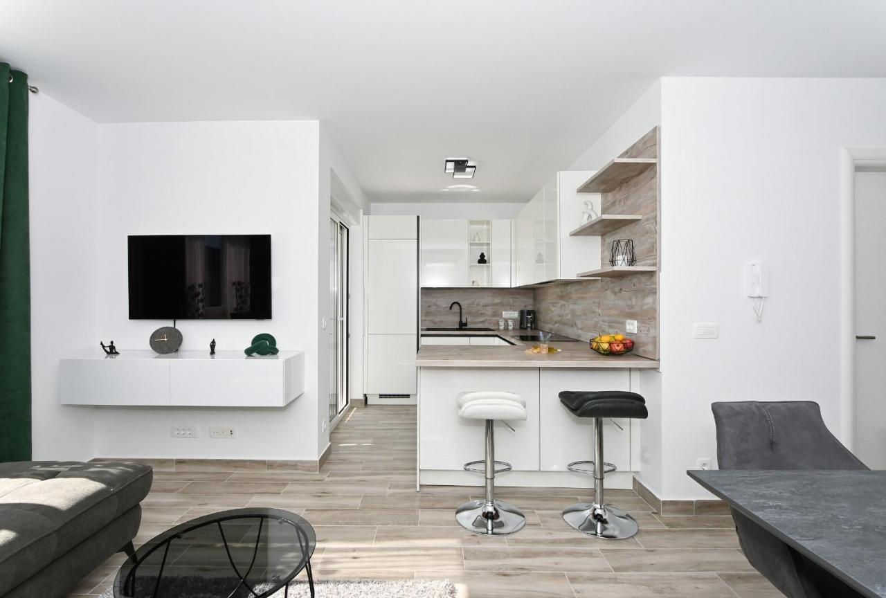 Luxury Apartment White Crystal Kaštela Exterior foto